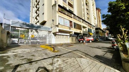 Local Comercial En Venta En Caracas La Urbina 24-18122