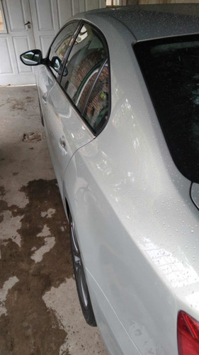 Volkswagen Vento 2.0 T Fsi Sportline Dsg 2011