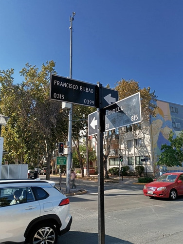Casa En Venta De 5 Dorm. En Providencia