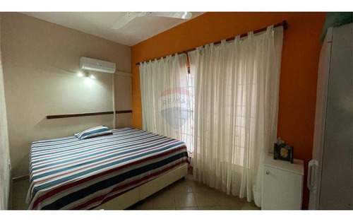 Imagen 11 de 14 de Vendo Casa En Lambaré: 5 Habitaciones Y 2 Baños.