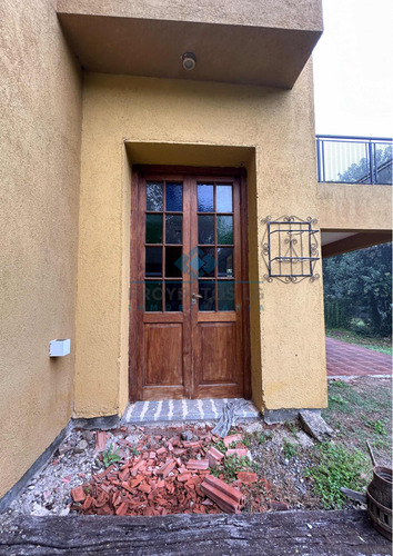 Casa De 1 Dorm En Venta, Agua De Oro