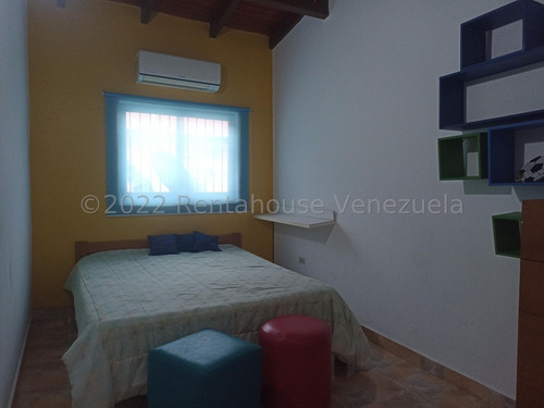 Imagen 11 de 18 de 22-28608townhouse En Alquiler Urb. La Romana Maracay Dperez