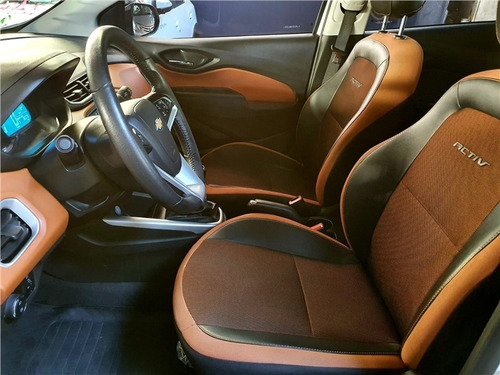 Imagem 9 de 11 de Chevrolet Onix 1.4 Mpfi Activ 8v Flex 4p Manual