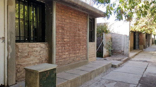 Barrio Huarpes Ii Venta De Casa Excelen Ubicacion 