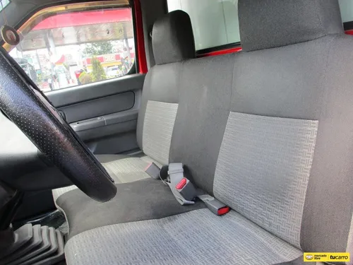 Furgon Nissan Frontier D22/np300 4x2 2400cc Mt Aa