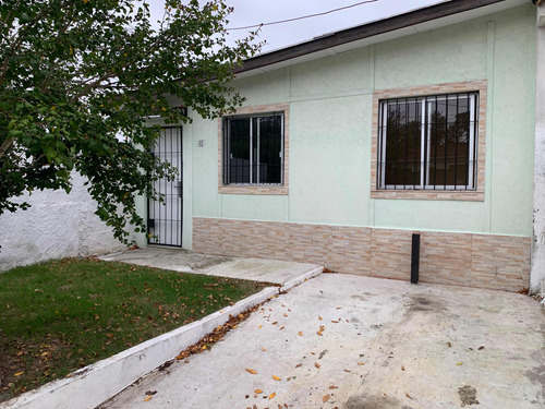 Oportunidad!!! Linda  Casa De 3 Dorm En Calle Covadonga!!!