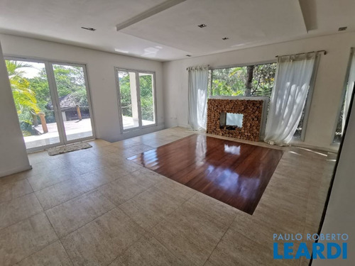 Imagem 6 de 10 de Casa Em Condomínio - Tamboré - Sp - 682233
