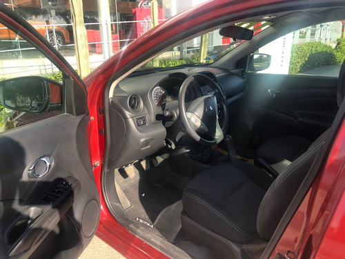 Imagen 10 de 11 de Nissan Versa 2019 1.6 Sense Mt