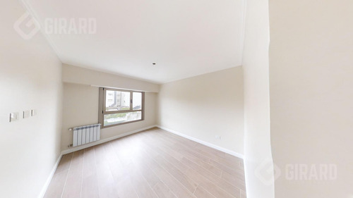 Venta De 3 Amb A Estrenar. Amplio Living Comedor. Zona Paseo Aldrey. Con Patio