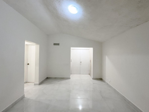 Hermosa Casa En Renta Completamente Equipada, Ubicada Al Poniente De La Ciudad
