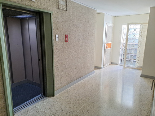 Apartamento Remodelado En Palo Verde, Cerca Del Centro Comercial Y Estación De Metro