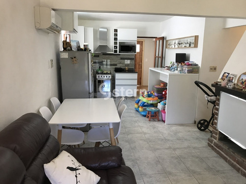 Casa En Venta Jardines De Córdoba 2 Dormitorios Y Medio - Ref: 994