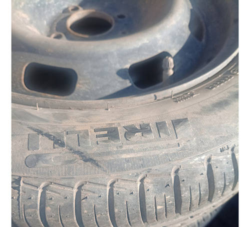 Llanta De Chapa Peugeot 301/307 Cubierta Pirelli Nueva 15 (Usado)