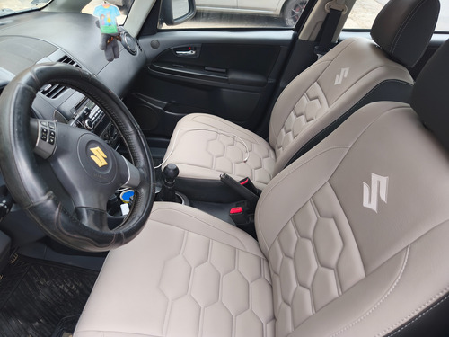 Auto En Excelentes Condiciones,solo A Sido Uso Familiar .