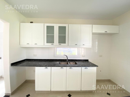 Imagen 10 de 30 de Casa En Venta Estilo Clásico. Barrio Tipas Lote Interno En Zona Bien Consolidada.