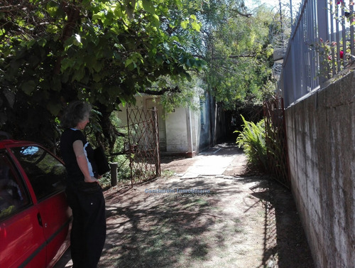 Venta De Casa En Colón Sobre Avda. Garzón.