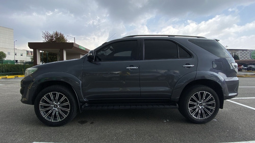 Imagen 6 de 25 de Toyota Fortuner