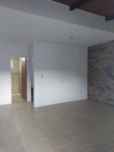 Imagen 6 de 14 de Cómoda Casa A Estrenar En Urb Villa Tovar Carrizal
