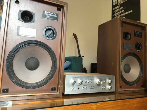 Amplificador Akai - Bafles Audinac 718