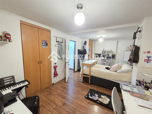 Casa En Venta De 3 Dorm. En Ñuñoa