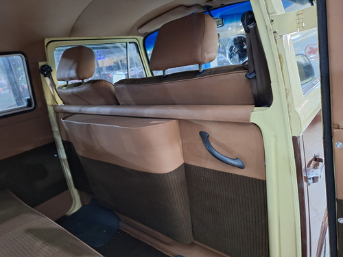 Volkswagen Kombi 1.6 4p