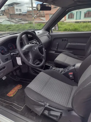 Nissan Frontier Doble Cabina