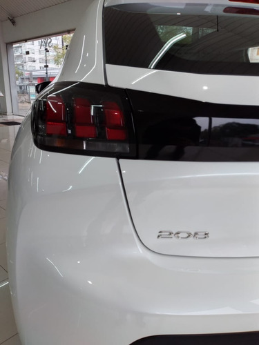 Imagen 14 de 19 de Peugeot 208 1.6l Active
