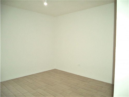 Arriendo Metro Santa Lucia / Carmen / Marin