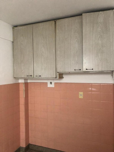 Imagen 10 de 16 de Muy Amplio Departamento.bajas Expensas