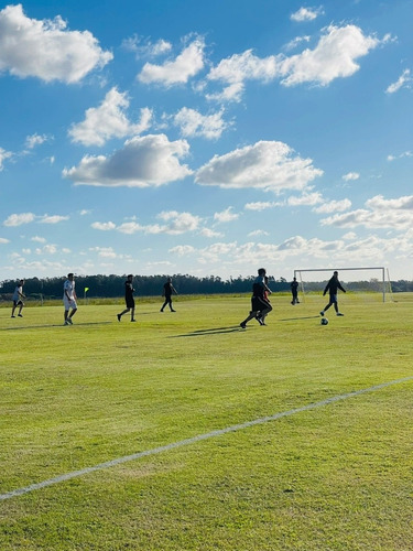 Se Alquila Complejo Deportivo En Progreso
