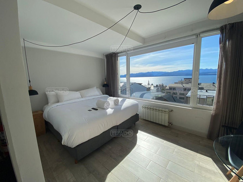 Turístico Hotel Vista Al Lago En Venta En Centro De Bariloche, Bariloche, Patagonia