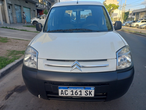 Imagen 2 de 9 de Peugeot Partner 2018 1.6 Furgon Confort