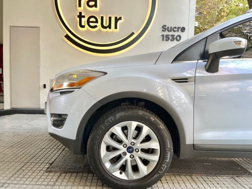 Imagen 8 de 14 de Ford Kuga
