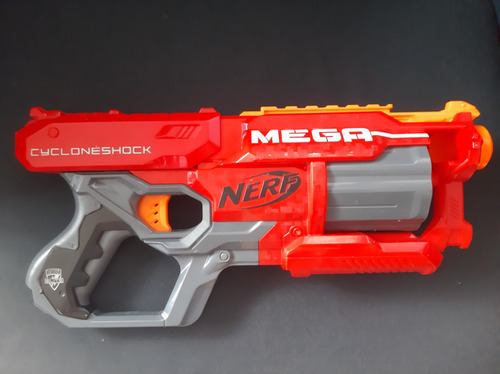 Pistola ** Nerf Mega Cycloneshock
