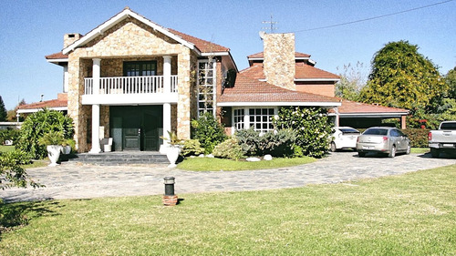 Casa En Lote 3100 M2 Venta San Diego Financiado