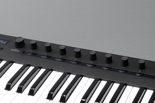 Teclado controlador Korg Midi Usb Keystage de 49 teclas