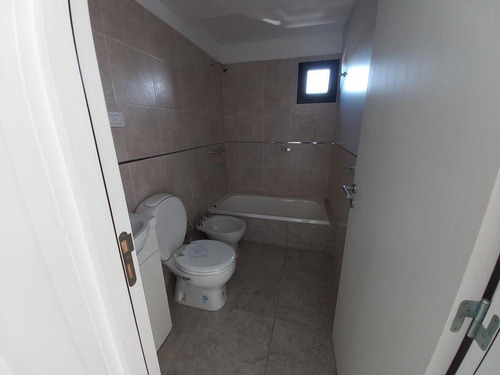 Imagen 10 de 20 de Departamento - Piñeyro