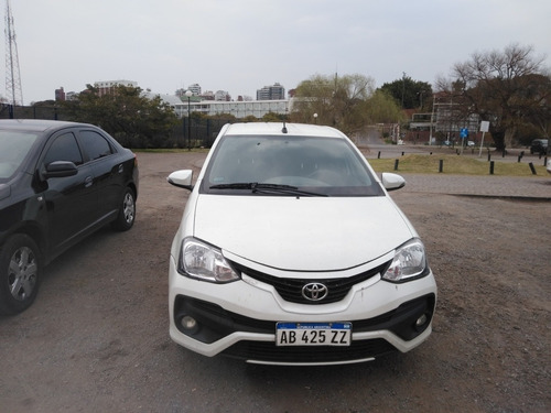 Toyota Etios 1.5 Sedan Xls 2017