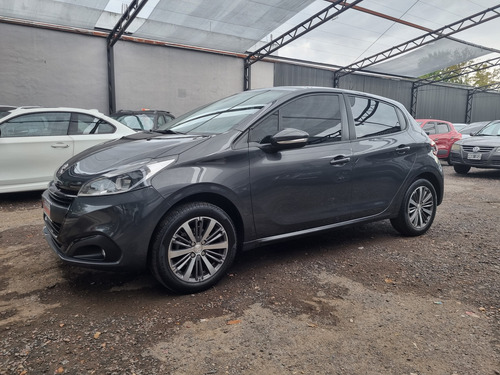 Peugeot 208 1.6 Feline