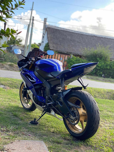 Yamaha R6