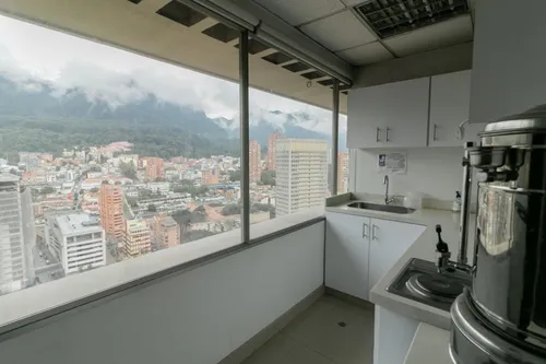 Oficina En Arriendo En Centro Internacional. Cod A1094007