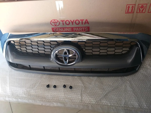 Parrilla Delantera Toyota Hilux 09-10 Con Emblema Y Goma 80
