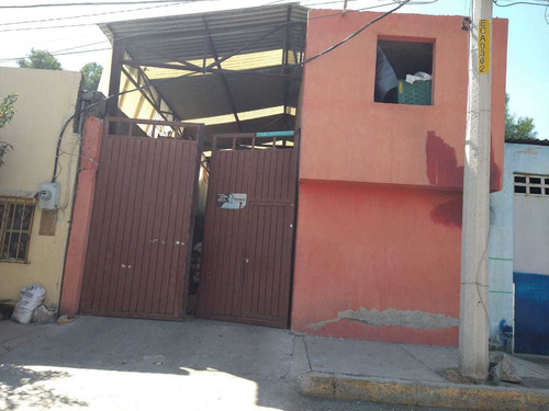 Imagen 1 de 5 de Bodega En Venta A 2 Minutos De López Portillo Ecatepec