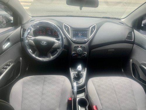 Imagem 7 de 10 de Hyundai Hb20s 1.6 Comfort Plus 16v Flex 4p Manual