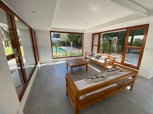 Departamento De Tres Dormitorios En Venta, City Bell