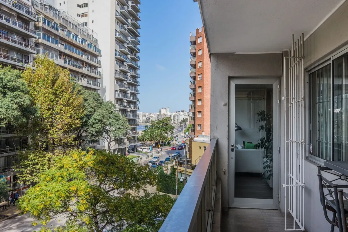 Alquiler Apto 3 Dorm 3 Baños Pocitos Amoblado Gge · Foto 3