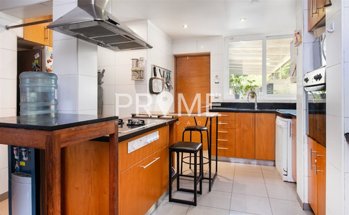 Casa De 2 Pisos / 3d, 4b, Estar Y Servicios Completos