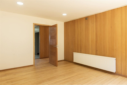 Rilan - Tey, Estupenda Casa En Venta De 6 Dorm. Castro