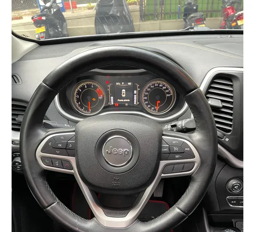Jeep Cherokee 3.2 Longitude