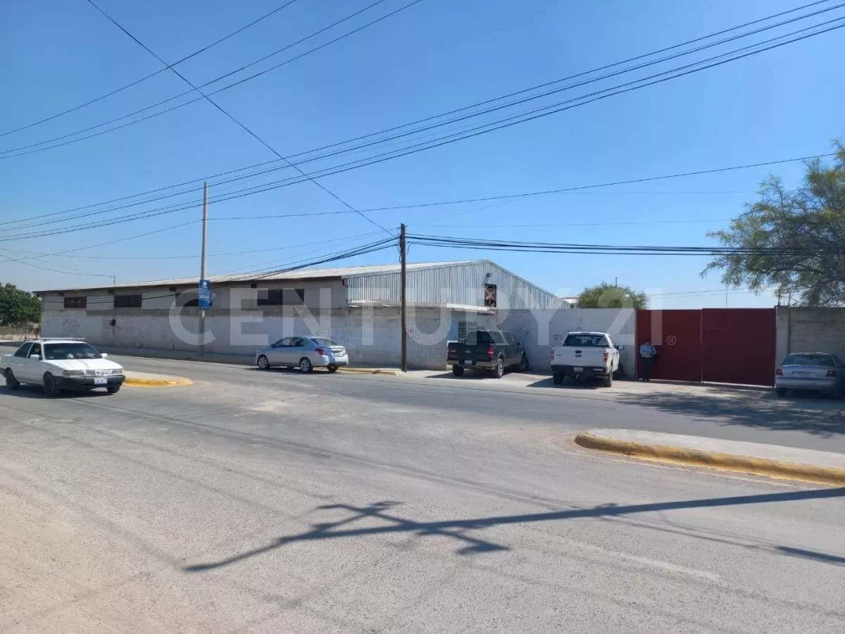 Bodega En Venta En Gómez Palacio Con Área De Patio